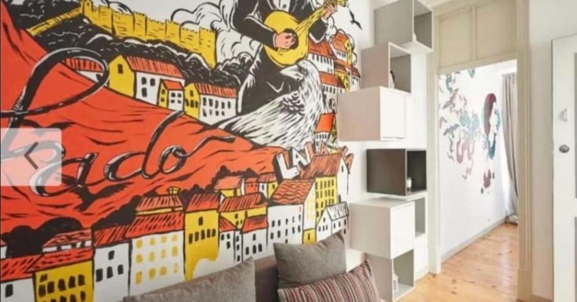 Love Inn Bairro Alto 4 Lisbon Exterior photo