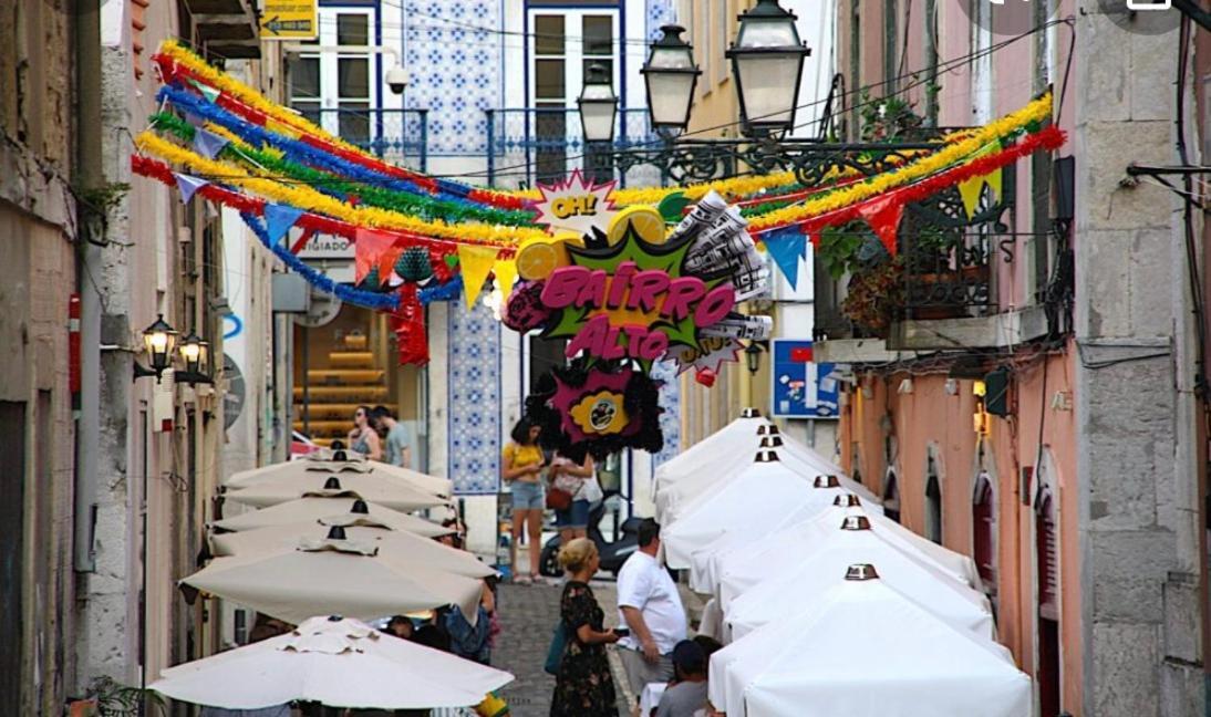 Love Inn Bairro Alto 4 Lisbon Exterior photo